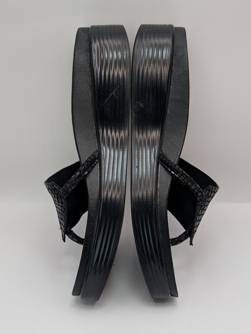 Donald J. Pliner Fifi Embossed Slide Sandals - Picture 5 of 12